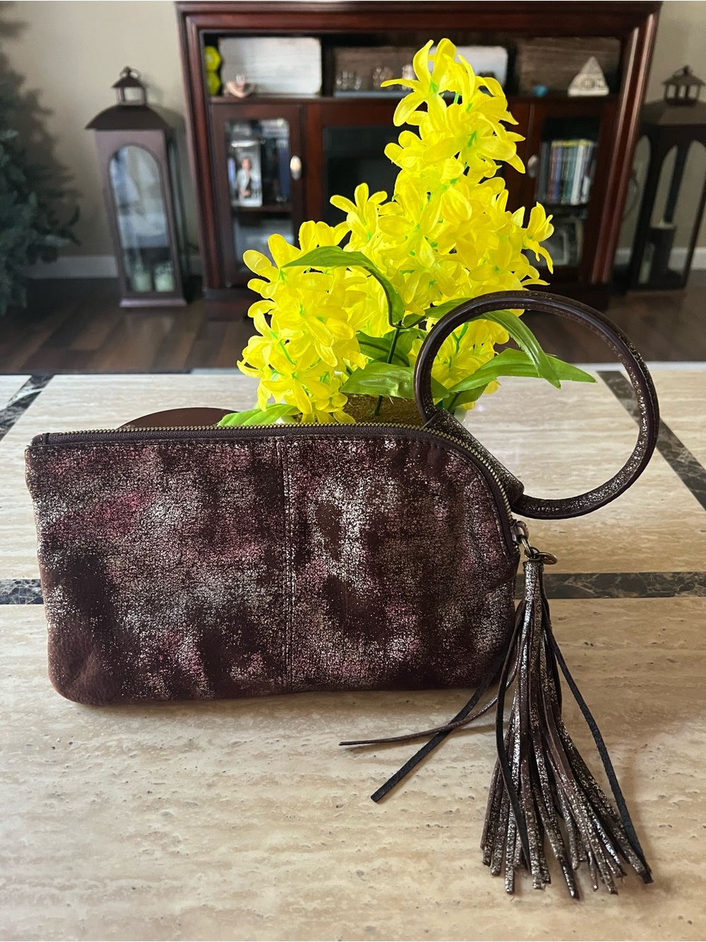HOBO SABLE WRISTLET CLUTCH GRAPHITE